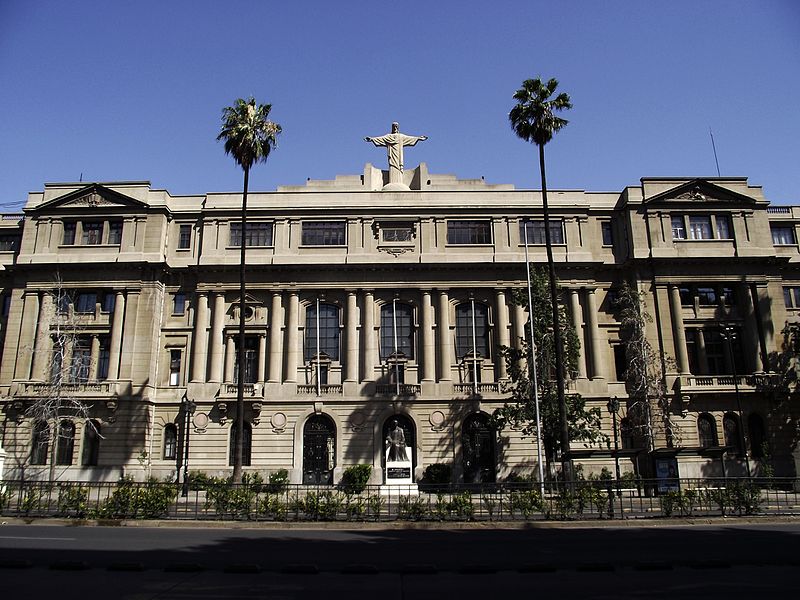 Casa-Central-da-Pontificia-Universidade-Catolica-do-Chile