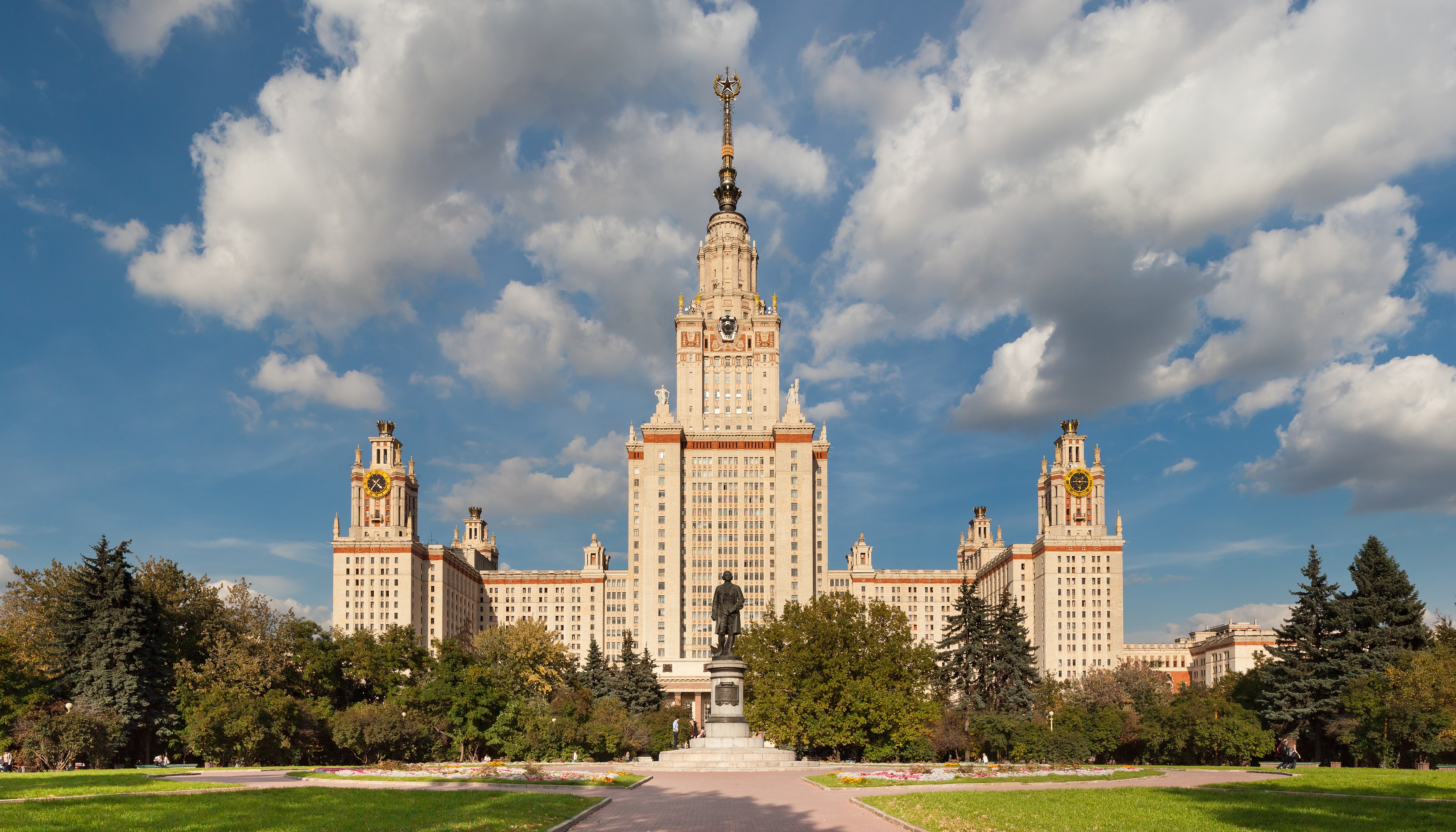 Universidade-Estatal-de-Moscou