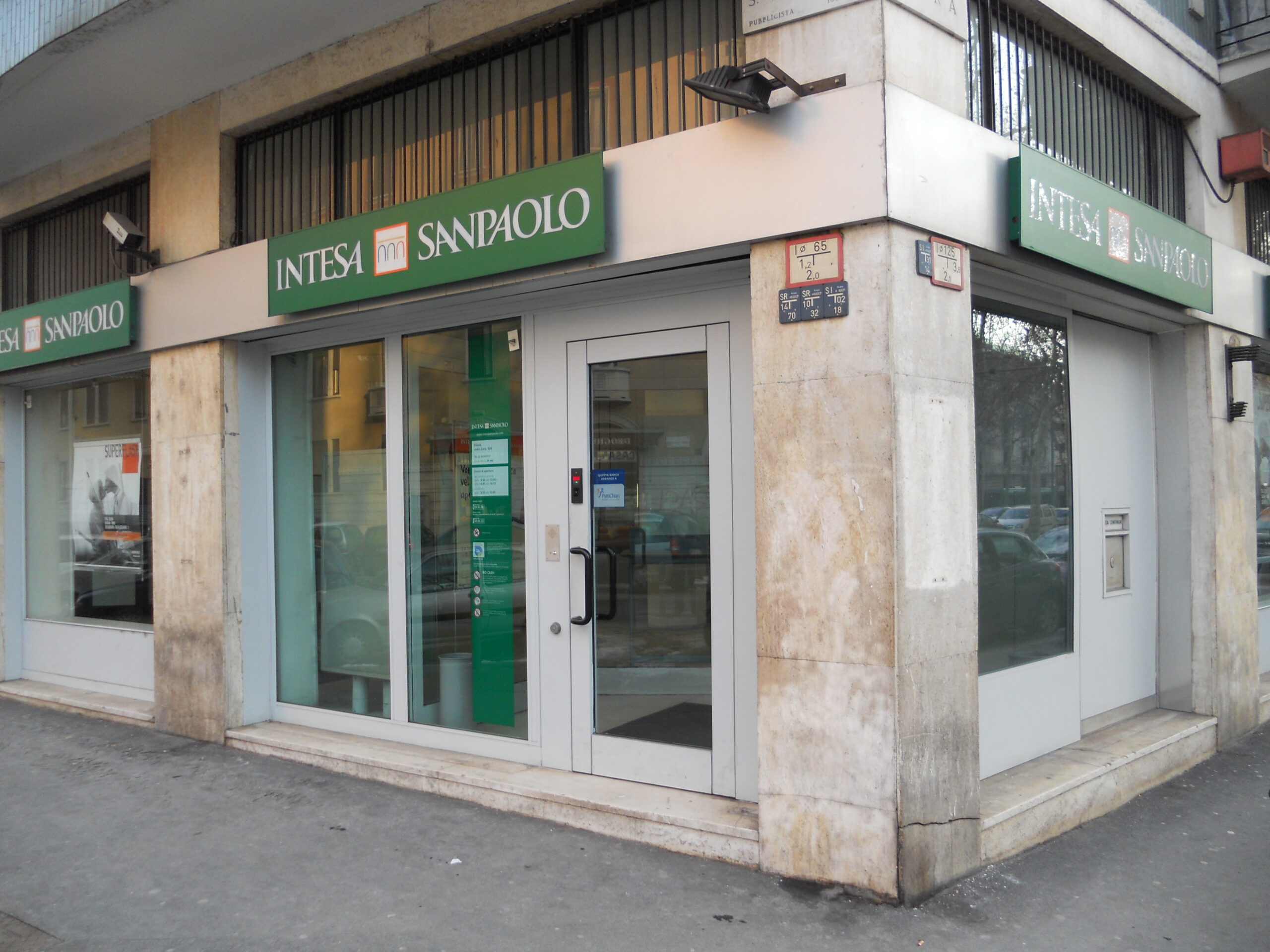 Como abrir uma conta no banco na Itália?