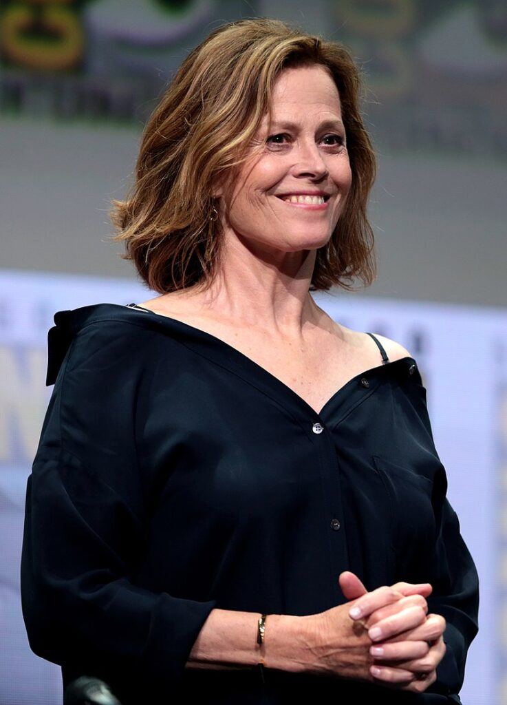 celebridades-que-estudaram-em-ivy-leagues-Sigourney-Weaver