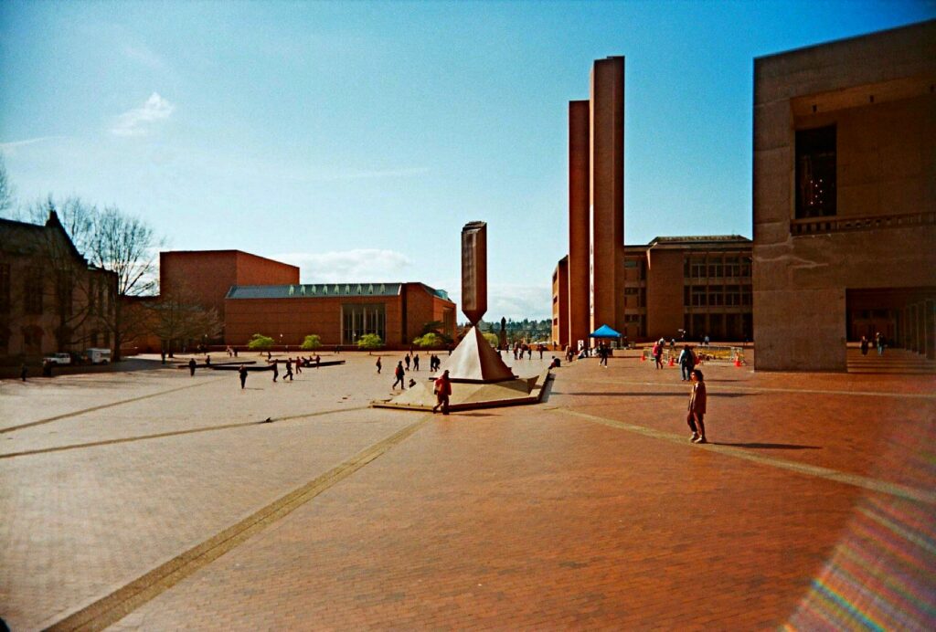 universidade-de-washington-red-square