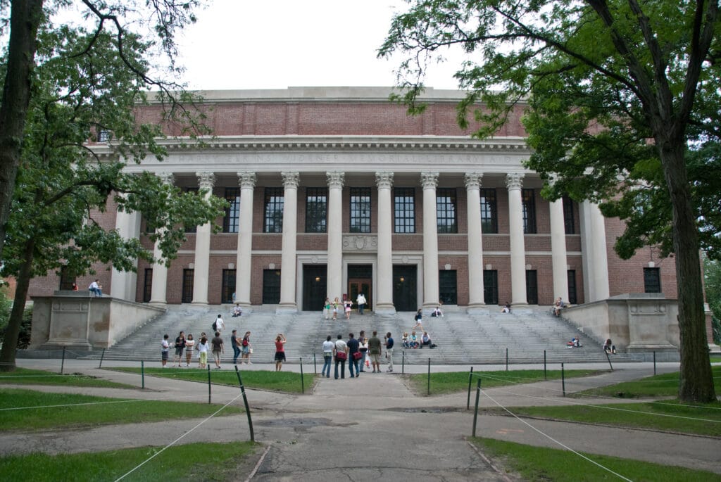 universidades-com-os-maiores-endowments-harvard