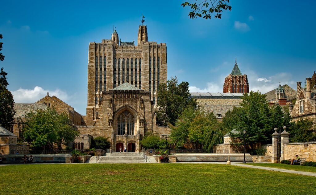 universidades-com-os-maiores-endowments-yale